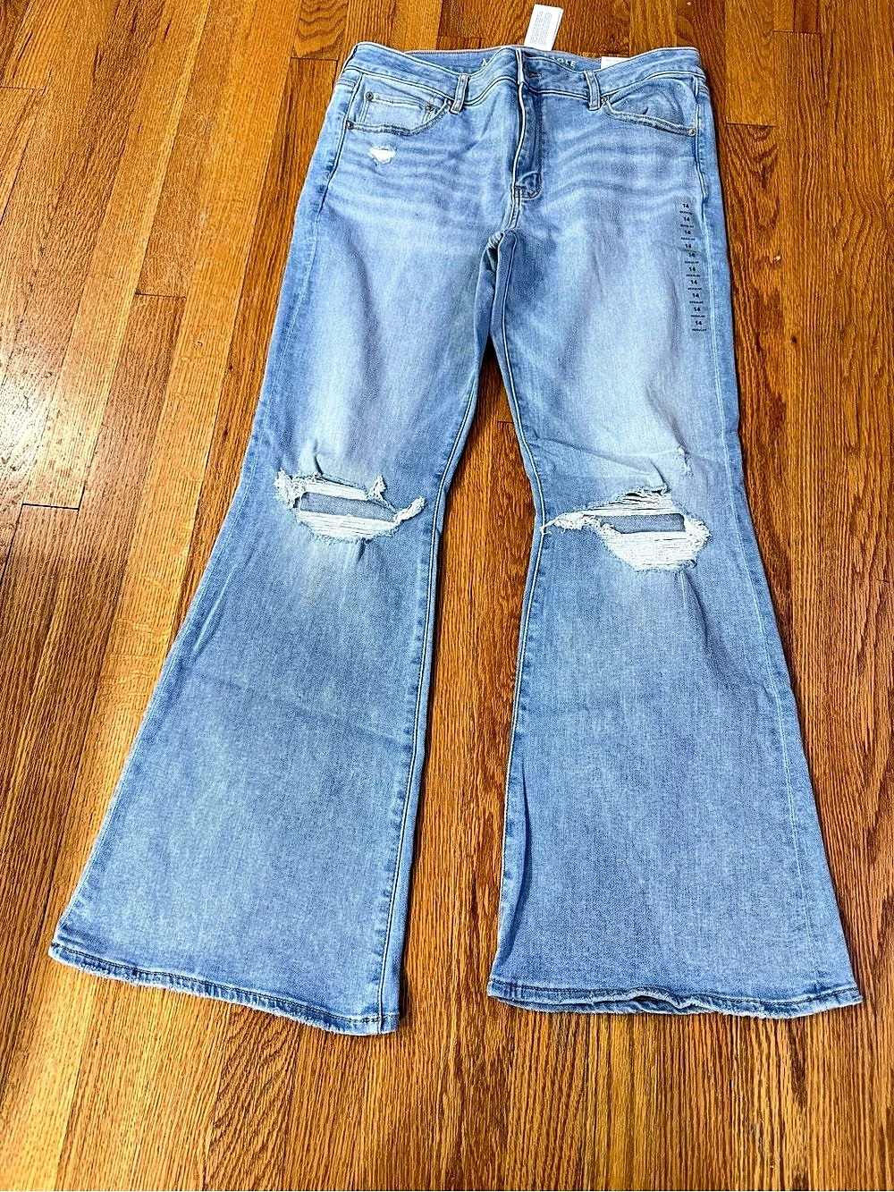 American Eagle Next Level Ripped Low-Rise Flare Jean Jeans Blue Waist 32W